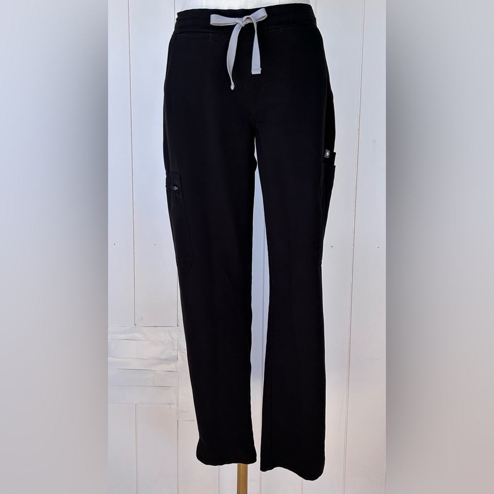 Figs Women’s Kade Cargo Scrub Pants 4 Pocket Straight Leg Black Size XS Petite